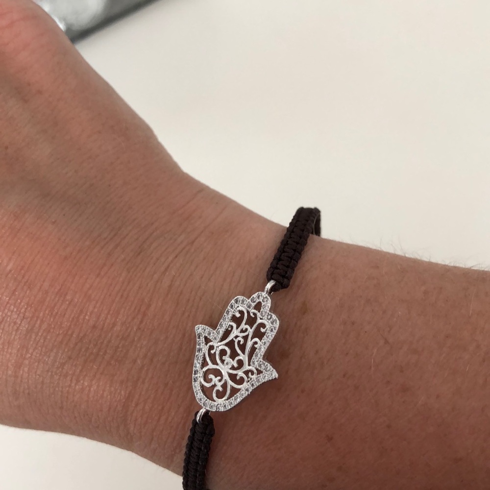 Adjustable bracelet